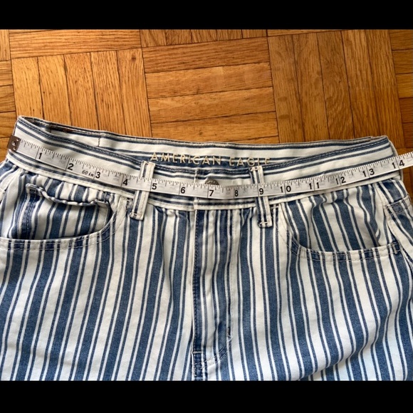 American Eagle - Striped Mom Shorts - Size 4 - Picture 4 of 5